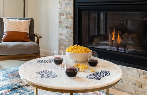 Park City Cottage | Olympia by Avantstayminutes From the Slopes in PC