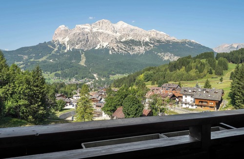 Cortina d'Ampezzo Apartment | Olympics Accommodation #03
