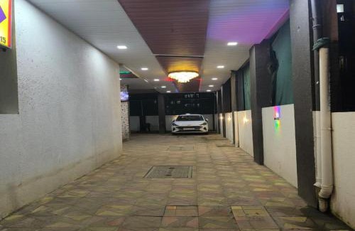 Andheri East House | Om Sai Residency