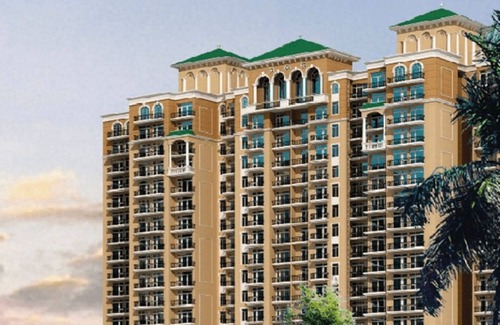 Naini Apartment | Omaxe 3-bedroom apartment near Kumbh Mela and Sangam