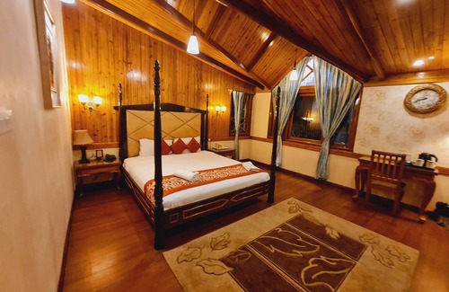 Darjeeling Hotel | Omega Residency