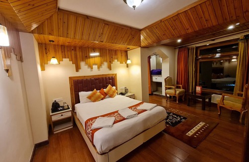 Darjeeling Hotel | Omega Residency