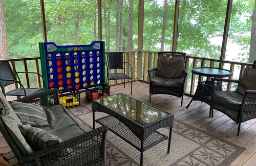 Cullman House | On A Whim Rustic Lodge Near Smith Lake Park