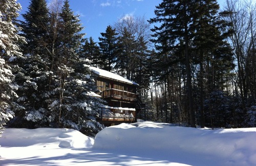Killington Ski Chalet | On access road to ski slopes private setting, walk distance to restaurants, bar