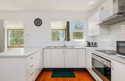 Vincentia Apartment | On Collingwood Beach - Upstairs Apartment