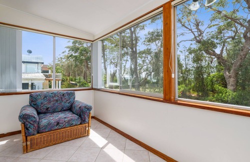 Vincentia Apartment | On Collingwood Beach - Upstairs Apartment