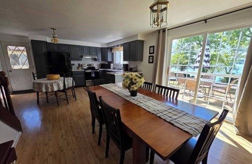 Town of Owasco House | ON LAKE: Private Beach, Central Air, Kayaks, Sunsets,Boat Dock & Clean Swimming!