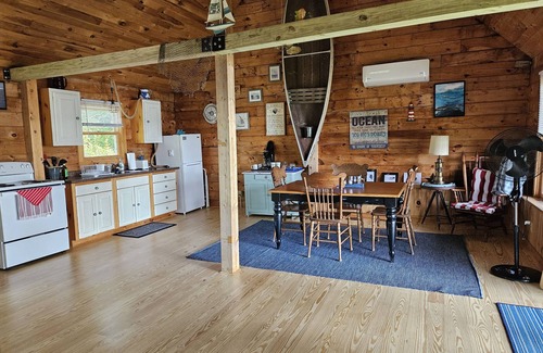 Stockton Springs Cabin | On Mill Cove. Close to Acadia, restaurants, kayaking, hiking trails.