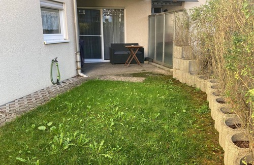 Kirchheim unter Teck Apartment | On the A8 & yet close to the city! Apartment for max. 5 guests with good connections A8-B10-S1