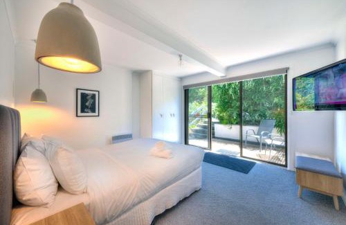 Coles Bay Apartment | On the Beach 2