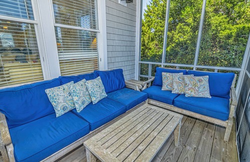 South Beach House | On the dunes of Bramble Reach overlooking Atlantic Ocean! Screened in porch to take in ocean breeze