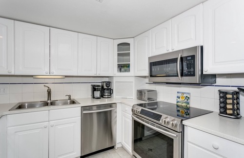 White Sands Condo | On the Gulf of Mexico - Direct Views of the White Sand and Emerald Water - SV421