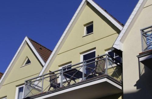 Warnemuende House | On the old river Modern retreat