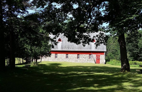 Bloomer House | On the Recreational Trails, Cozy, Pet Friendly