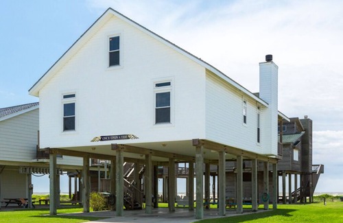 Spanish Grant House | Once Upon a Tide | Steps to the Beach!