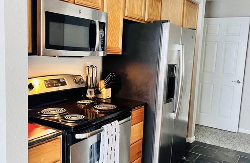 Uptown Apartment | One Bed/One Bath Luxurious Apartment by Galleria