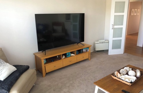 Port Macquarie Apartment | One bedroom apartment/coutyard close to shops and Lighthouse Beach, Pet friendly