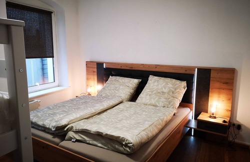 Altstadt Apartment | One Bedroom Apartment - Apartments at Whispering Arch
