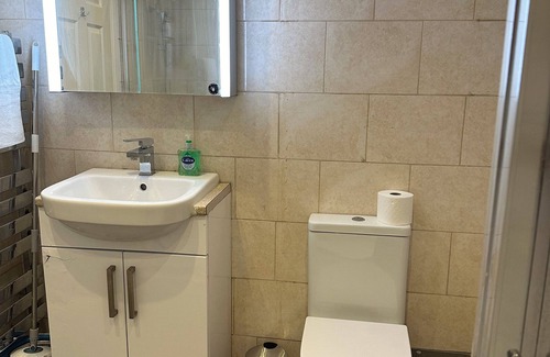 Luton Apartment | One-Bedroom Flat Close To Leagrave Train Station/Luton Airport