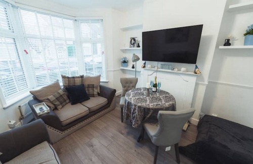 Harrow Apartment | One bedroom flat in Harrow.