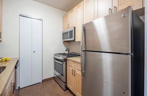 Financial District Apartment | One Bedroom in Battery Park City