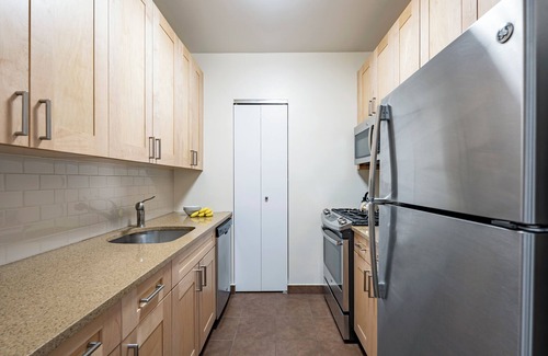Financial District Apartment | One Bedroom in Battery Park City