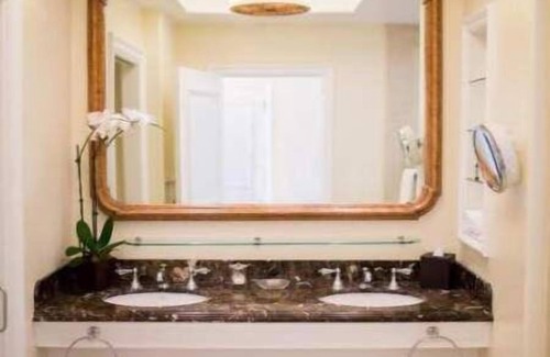 Aviara Villa | One Bedroom Residence with King Bed