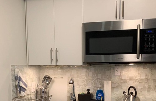 North York House | one bedroom small on Yonge subwayline