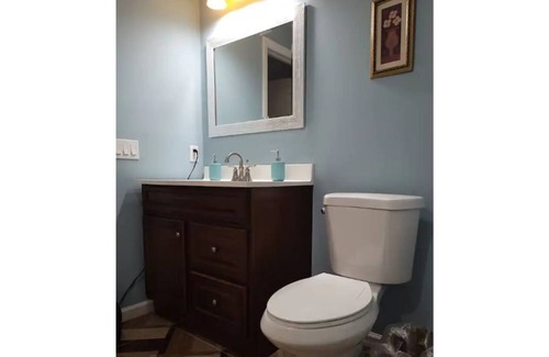 Moonachie House | One bedroom Suite. Close access To NY/MetLife.