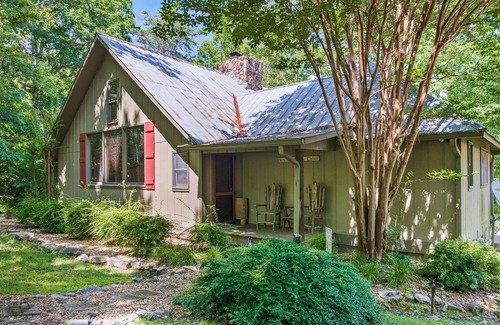 Mentone Cabin | One Oar Missing, directly on Little River w/double fireplaces