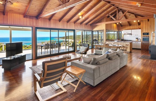 Eagle Bay House | ONE OF THE BEST VIEWS IN EAGLE BAY ON OFFER.