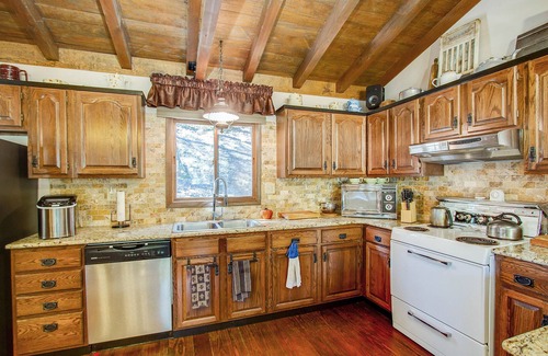 Woodland Park House | One of the best lots in Green Mountain Falls, located close to major attractions