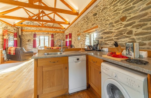 Mabe House | One of two delightful cottages within the beautiful grounds of Cusgarne House.