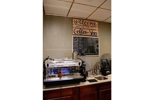 Billings House | One or Two bed kitchenette rooms