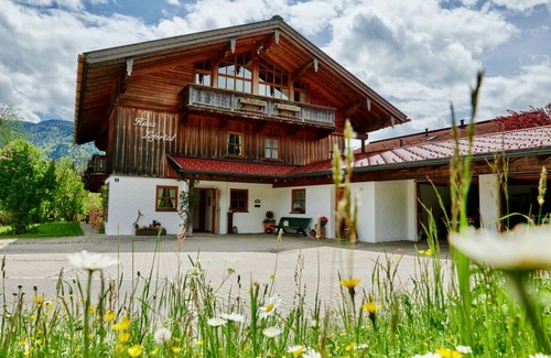 Groissenbach Apartment | One-room apartment 37sqm, sunny south-facing balcony with mountain panorama