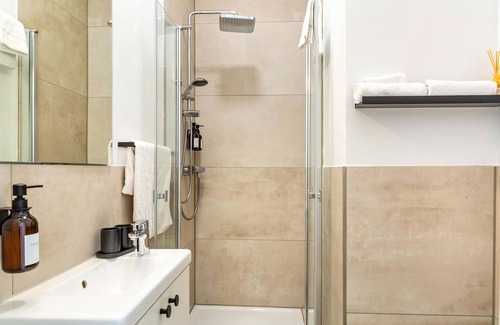 Muehldorf am Inn Apartment | One-room flat 'Deluxe Appartment Junior' with Wi-Fi