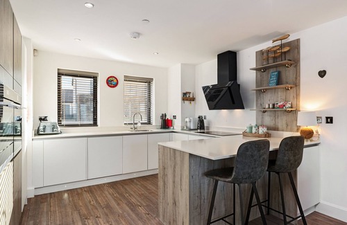 Little Haven Cottage | ONE SAND BANKS, family friendly, with a garden in Broad Haven