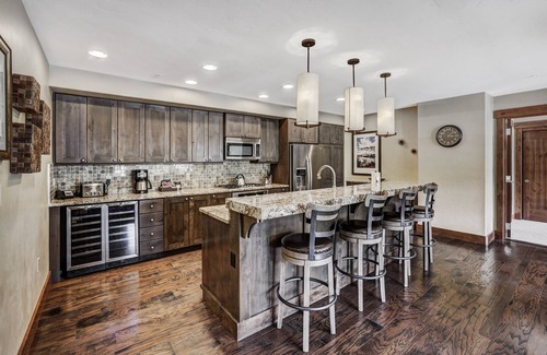Peak 8 House | One Ski Hill Place S8421