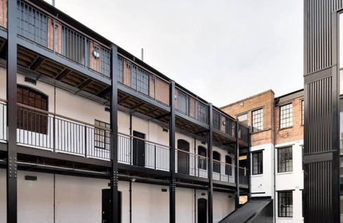 Birmingham City Centre Condo | OneFiveSix Unique ApartHotel 2 Bed Duplex