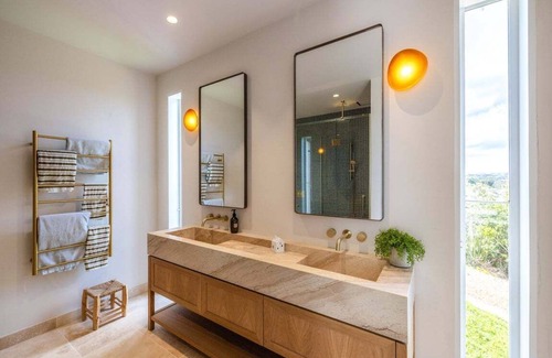 Onetangi Resort | Onetangi Estate including guest cottage