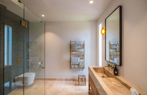 Onetangi Resort | Onetangi Estate including guest cottage