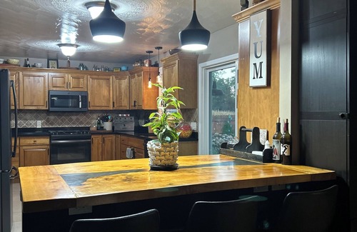 Stockwell House | Only 3.3 miles from Ironman Raceway!