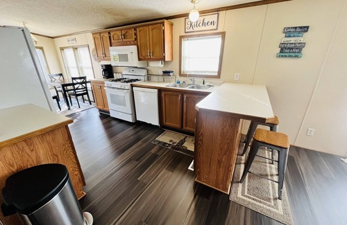 Thompsonville House | Only 3 miles from Crystal Mountain!