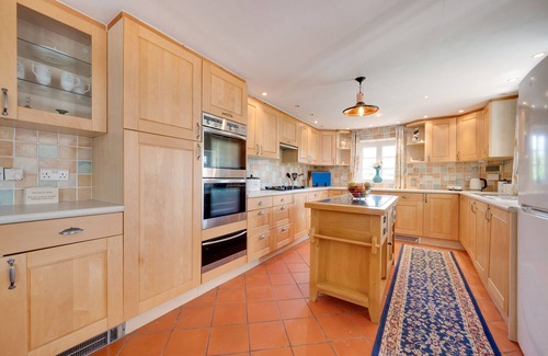 Trecastle House | Onnen Fawr Farmhouse