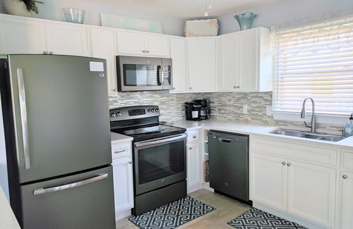 Nags Head House | OPEN Labor Day Weekend! 3 Mermaids Cottage mp 10.5 Oceanside 2 blocks to beach