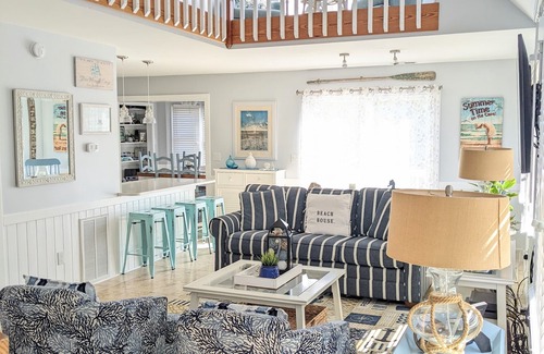 Nags Head House | OPEN Labor Day Weekend! 3 Mermaids Cottage mp 10.5 Oceanside 2 blocks to beach