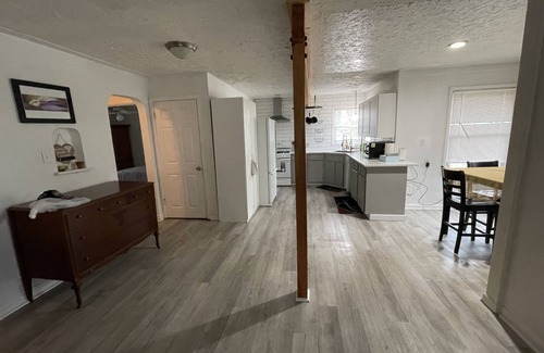 Northeast Neighbors House | Open layout sweet spot in the heart of Oregon's Capital.