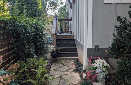 Asheville Apartment | OPEN! Walkable West Asheville Studio Apt with King Bed