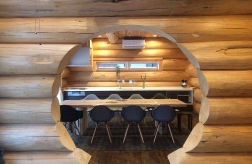 Kitasaku-gun House | Opened in May 2021Yellow cedar Canadian loghouse/Kitasaku-gun Nagano