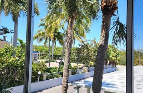 Sarasota Condo | Opulent Beaches and Spectacular Sunsets Condo on Lido Beach